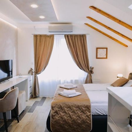 Prima Lux Apartments & Studio Nis Bagian luar foto