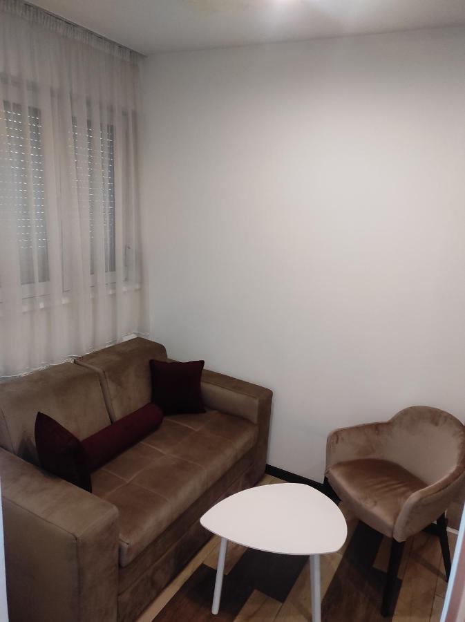 Prima Lux Apartments & Studio Nis Bagian luar foto