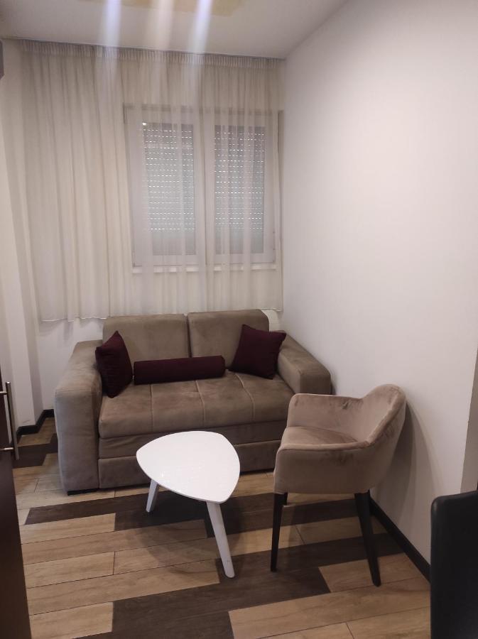 Prima Lux Apartments & Studio Nis Bagian luar foto