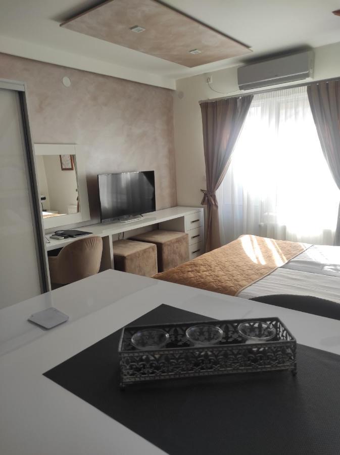 Prima Lux Apartments & Studio Nis Bagian luar foto