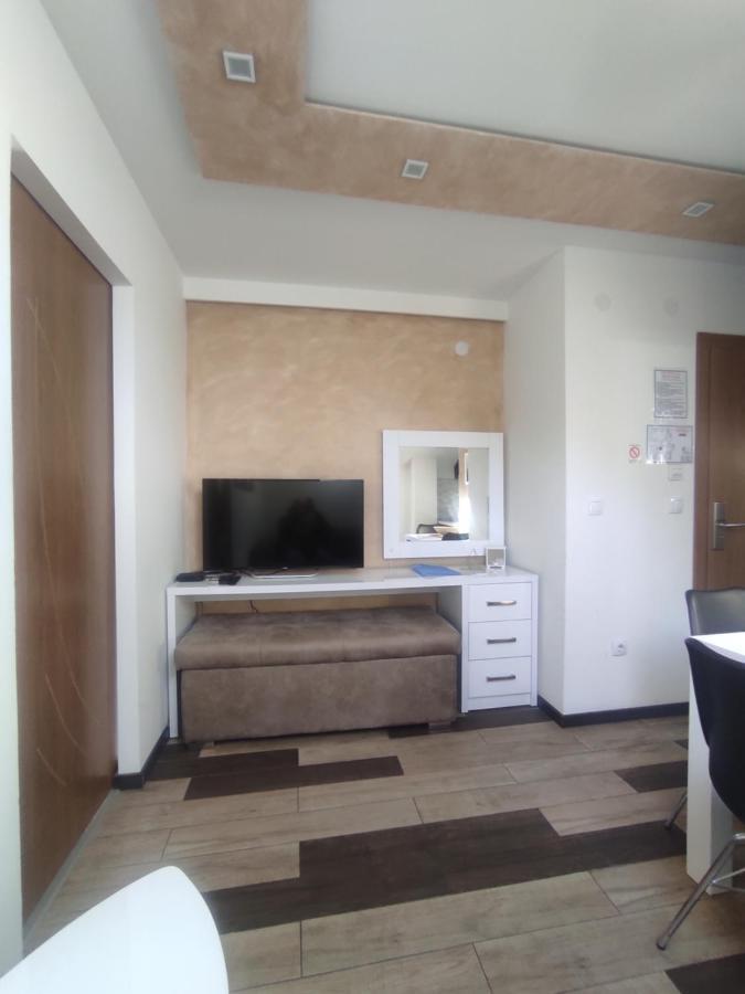 Prima Lux Apartments & Studio Nis Bagian luar foto