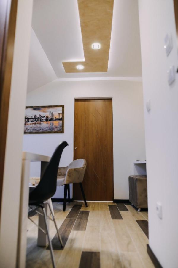 Prima Lux Apartments & Studio Nis Bagian luar foto