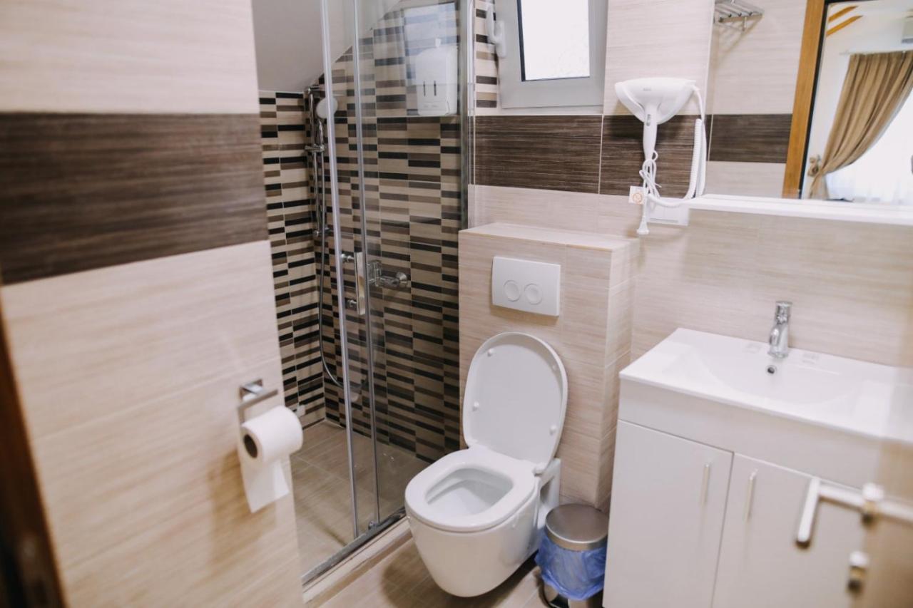 Prima Lux Apartments & Studio Nis Bagian luar foto